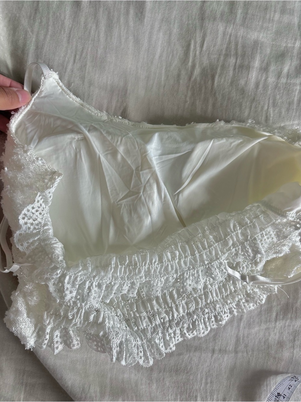 White Textured Crop Cami Top with Buttons - Women - Picture 4 of 4